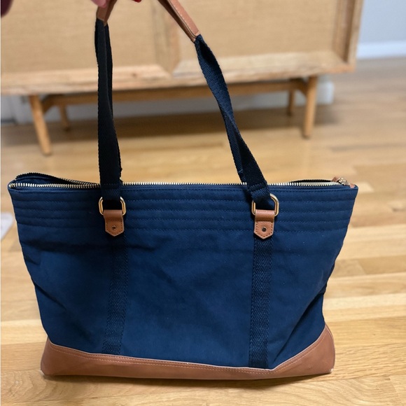 Abercrombie & Fitch Navy Blue Canvas Tote Bag Tan Faux Leather Trim For Travel - Picture 2 of 9